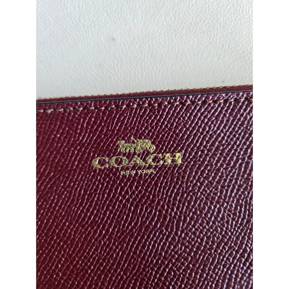 Coach Burgundy Pebbled Leather Zip Coin Pouch Wallet Card Case Oxblood Minimal - Picture 2 of 11